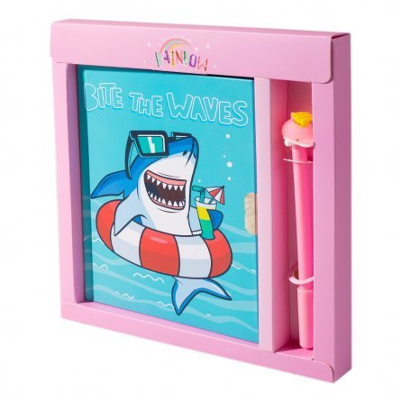 Подарочный блокнот в футляре 20,0 см * 22,5  см , 7БЦ, Alingar, ламинация, замочек, ручка, 50 л., линия, "Веселая акула", розовый фото 1